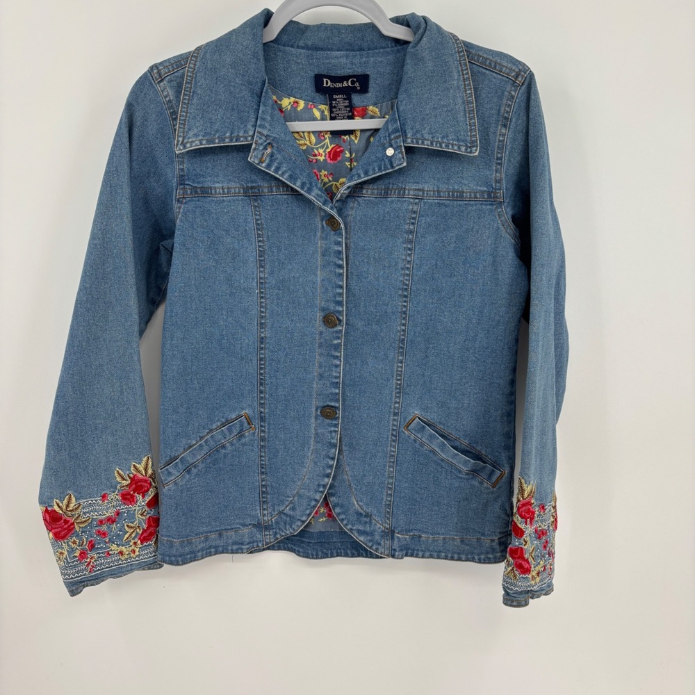Denim & Co Jacket Womens Small Blue Floral Embroidered Stretch Jean Coat